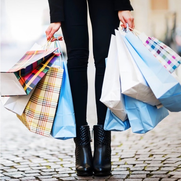 Meet your Posher, Rachel - Picture 1 of 1